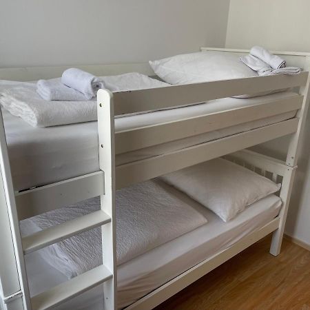Peaceful Apartment For 4 Вена Экстерьер фото
